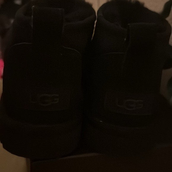 UGGs classic ultra mini boots black - Picture 2 of 3